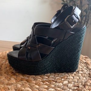 Vera Wang black wedges size 7.5